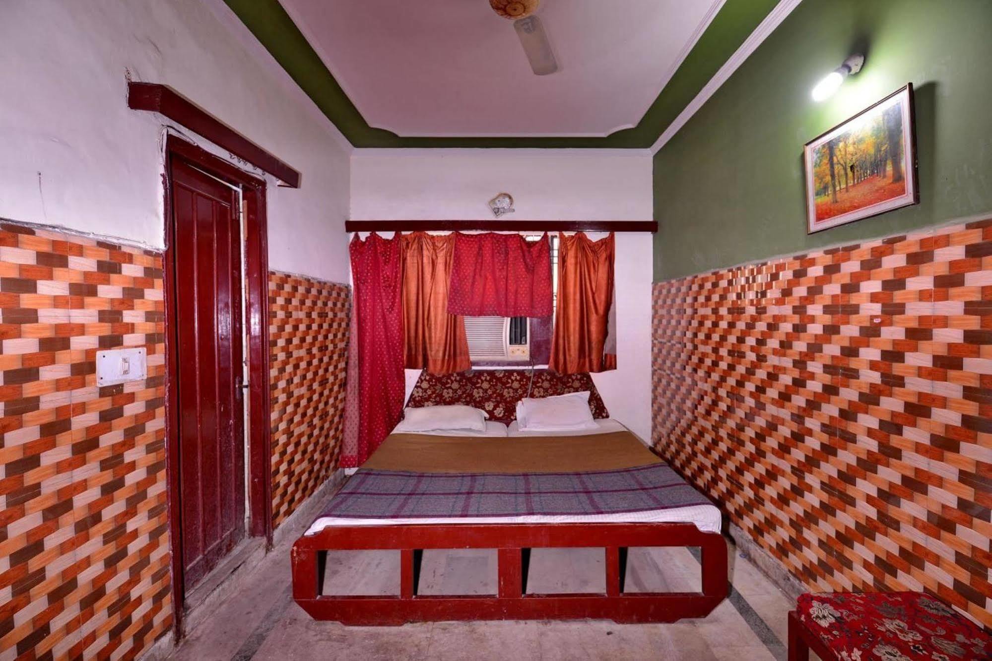 Aditya Palace Агра Екстериор снимка